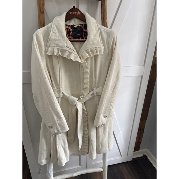 Steve Madden Jackets & Blazers - Steve Madded Women’s Cream Ruffle Collar Long Coat. Animal print and red piping